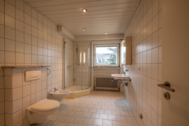 Einliegerwhg. Tageslichtbad Zweifamilienhaus Bad Soden am Taunus / Altenhain