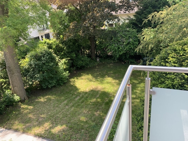 REH Silvia Giegerl Immobilien-Consult Reiheneckhaus Frankfurt Unterliederbach