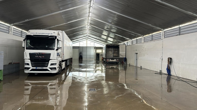 in der Mitte bis 6 m Hoch Halle Twistetal/ Twiste