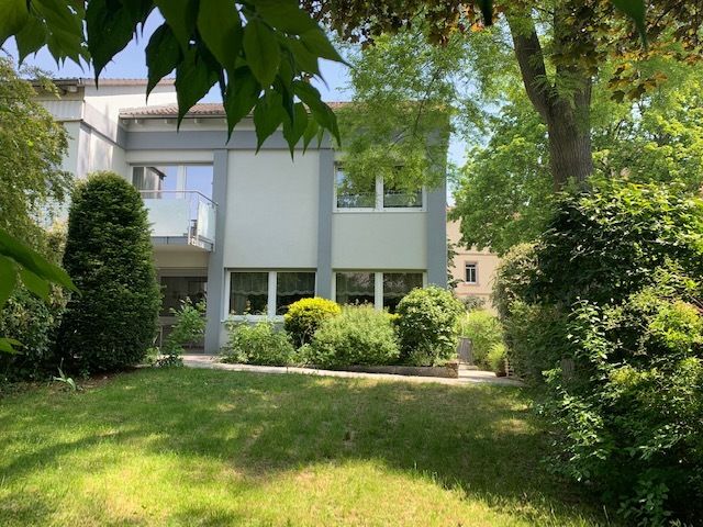 Gratenansicht Reiheneckhaus Frankfurt Unterliederbach