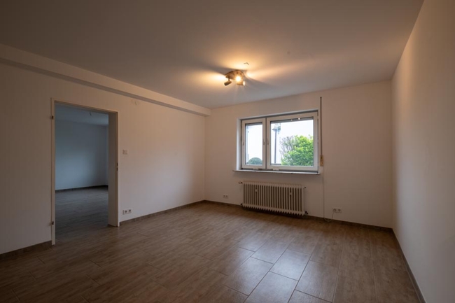 SZ Einliegerwohnung Zweifamilienhaus Bad Soden am Taunus / Altenhain